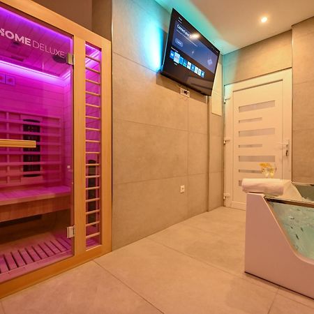 Apartment with 3 bedrooms&jacuzzi on rooftop Trogir Buitenkant foto