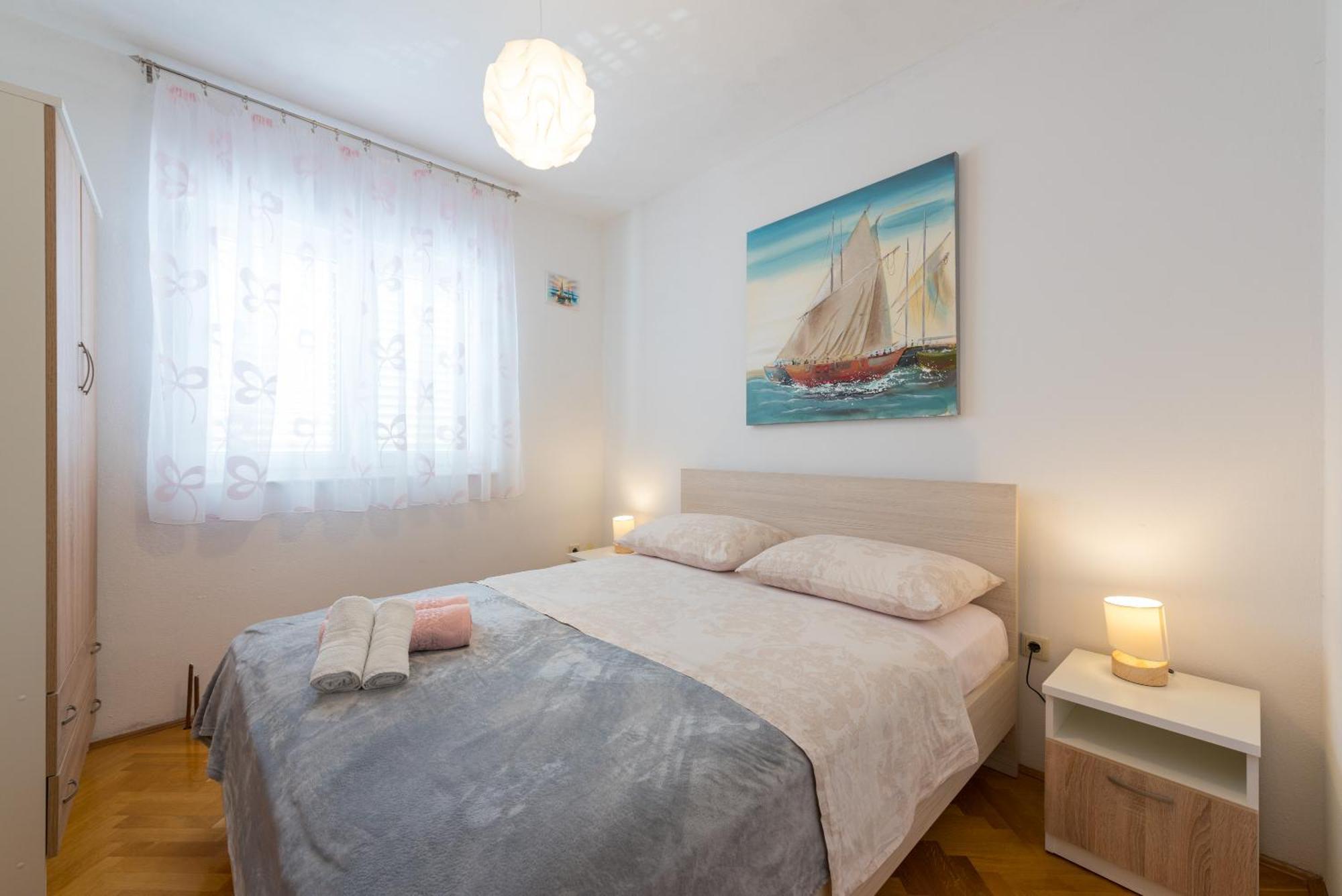 Apartment with 3 bedrooms&jacuzzi on rooftop Trogir Buitenkant foto