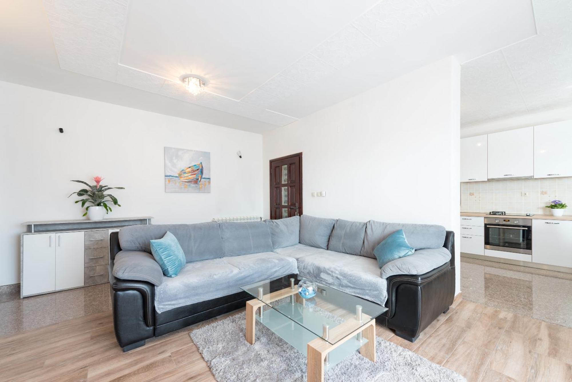 Apartment with 3 bedrooms&jacuzzi on rooftop Trogir Buitenkant foto