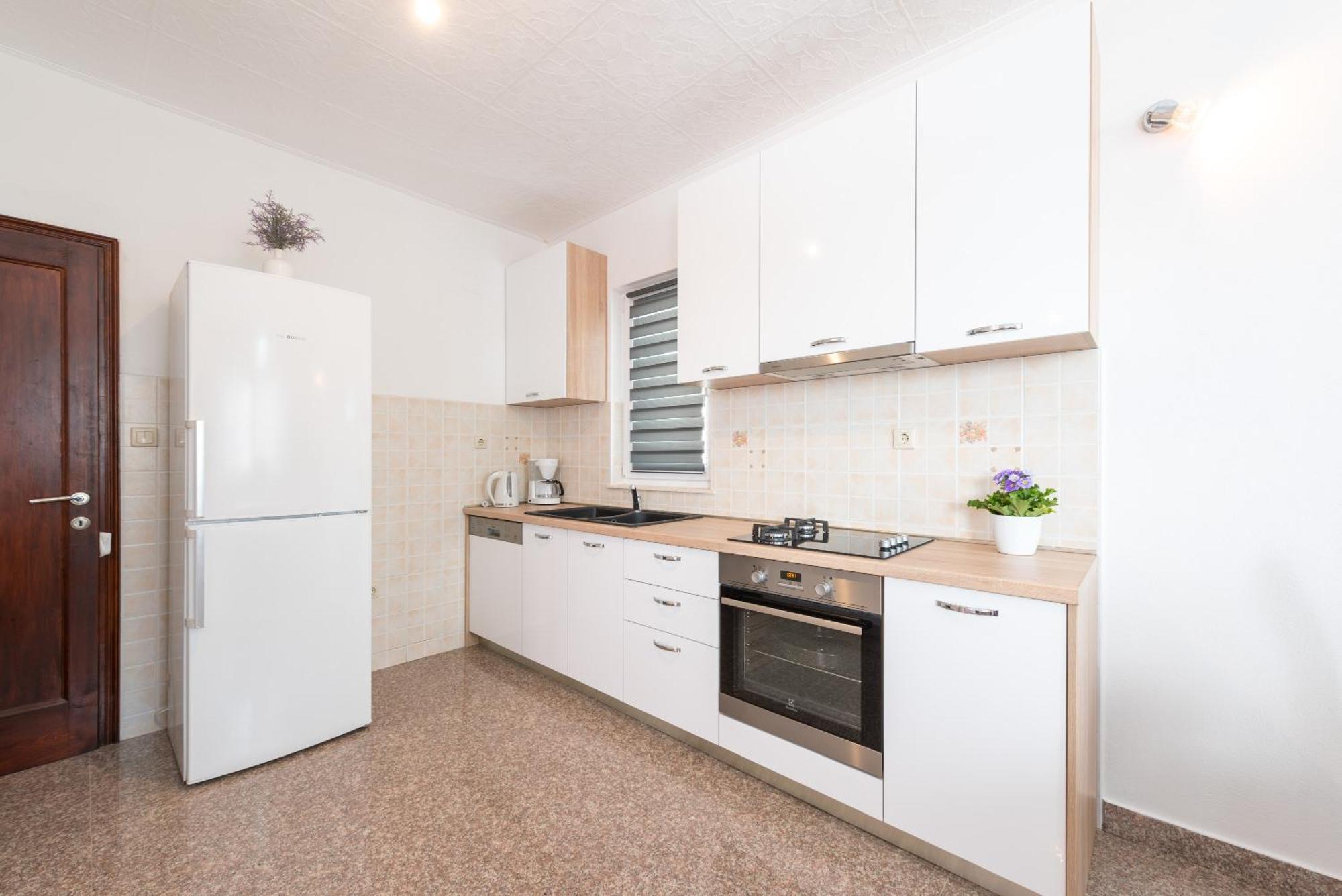 Apartment with 3 bedrooms&jacuzzi on rooftop Trogir Buitenkant foto